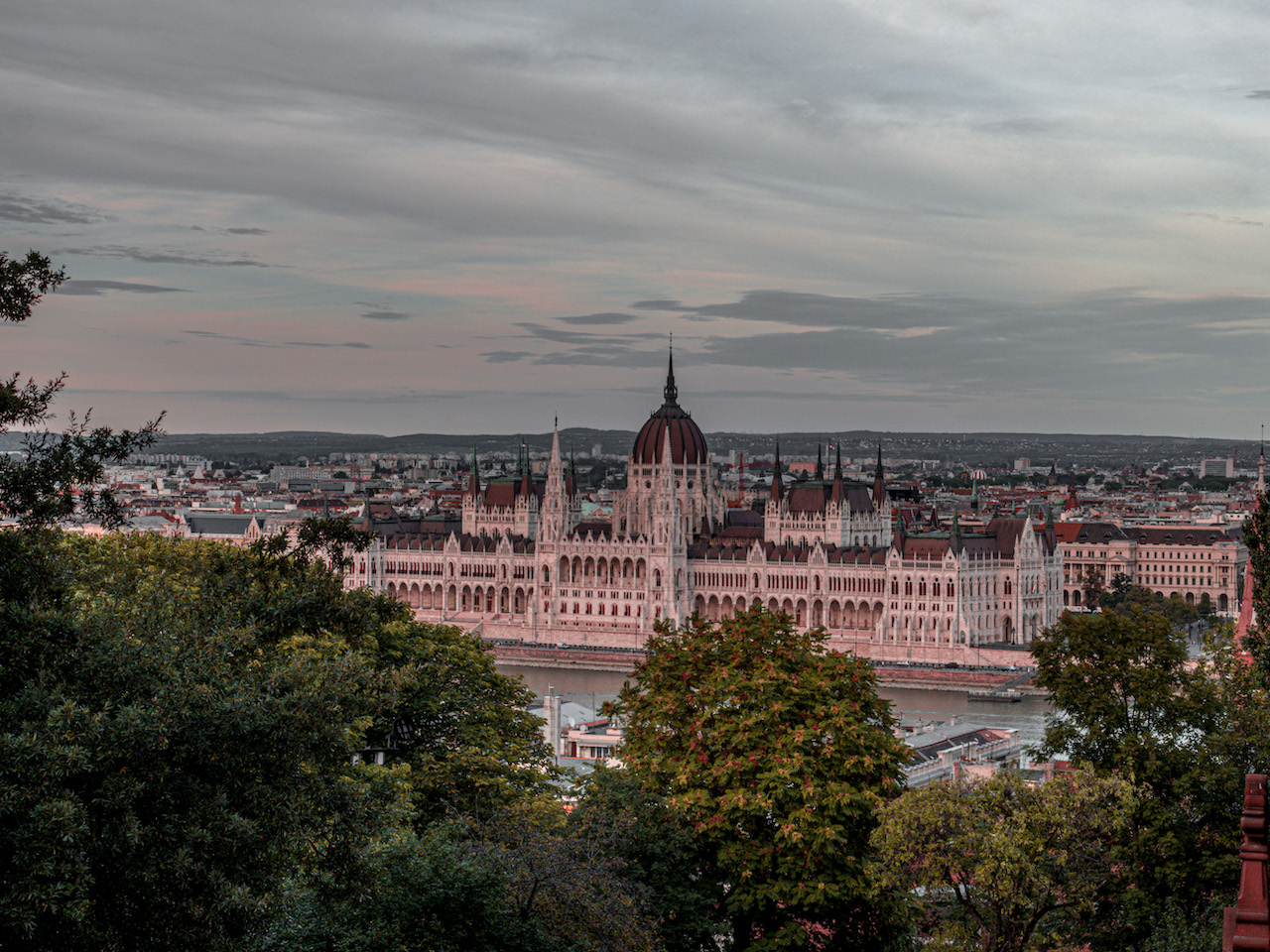 photo PARLEMENT BUDAPEST HONGRIE 2023